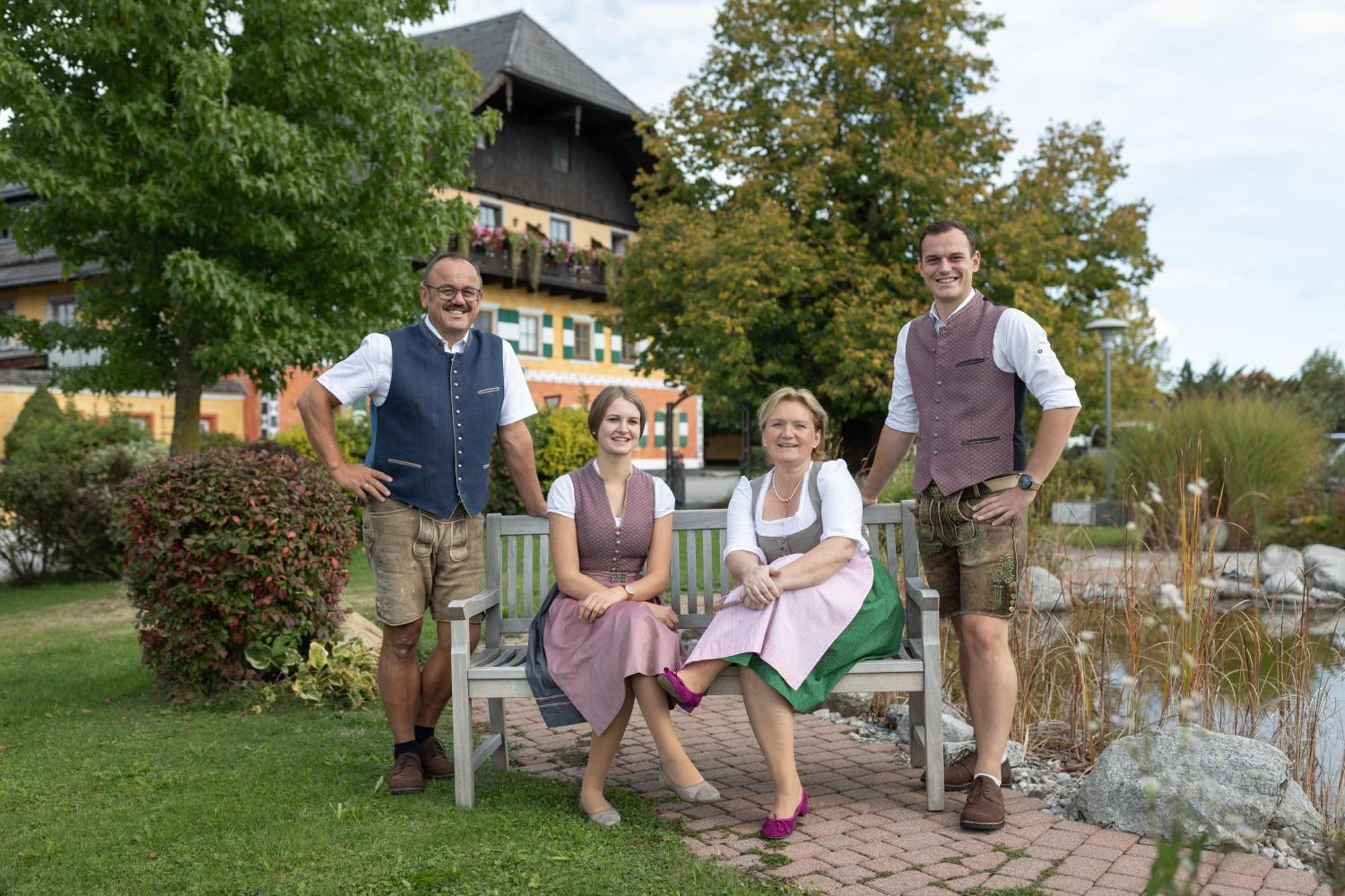 Hotel Gastagwirt Eugendorf Exterior foto